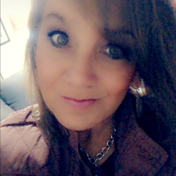 Profile Picture of Paula Haugerud (@phaugerud) on Poshmark