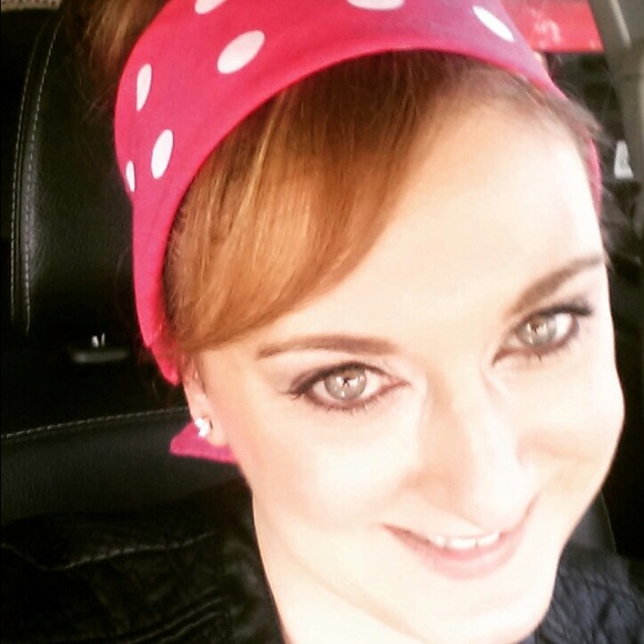 Profile Picture of Tara Scherbenske (@nrgfox27) on Poshmark