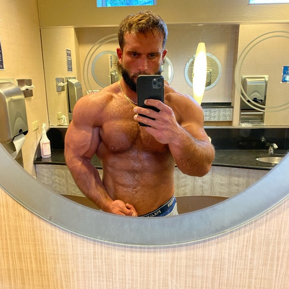 Profile Picture of Sean Willey (@seanwilley) on Poshmark