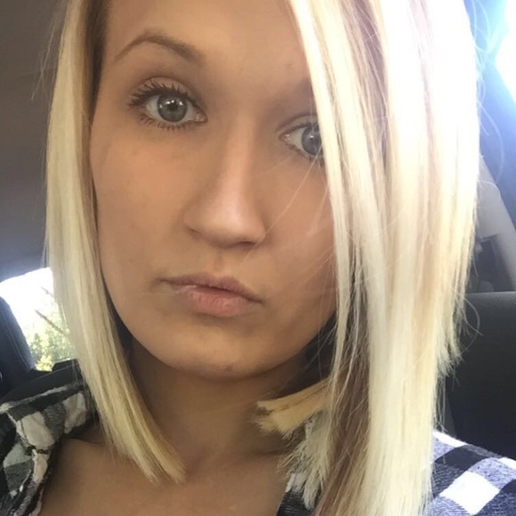 Profile Picture of Autumn Silvers (@asilvers025) on Poshmark