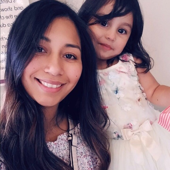 Profile Picture of Marivel Zalazar (@maribela19) on Poshmark