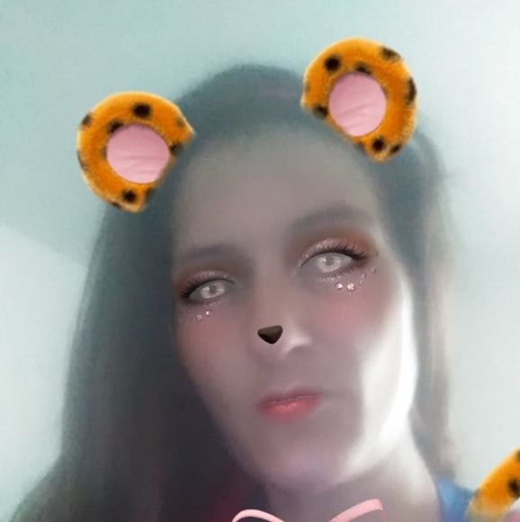Profile Picture of Kylie Mcvaugh (@kyliemcvaugh47) on Poshmark