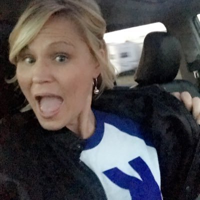 Profile Picture of Angie Frazier (@angiefrazier74) on Twitter