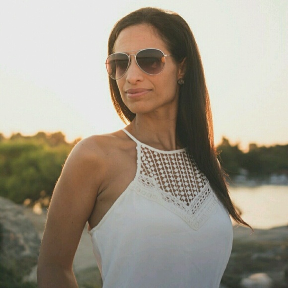 Profile Picture of Irene Sakkas (@isakkas) on Poshmark