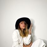 Profile Picture of Valen Mora (@valentinnamora) on Instagram