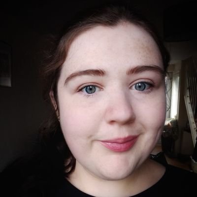 Profile Picture of Erin Lyons (@OxMailErinL) on Twitter