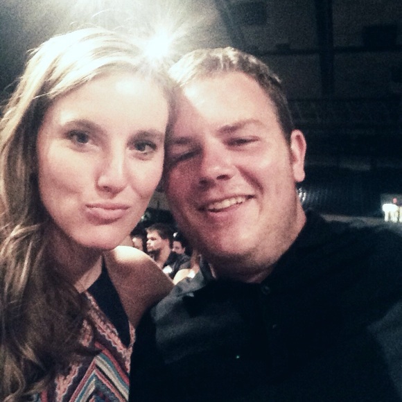 Profile Picture of Carly Chappell (@guns_glitter) on Poshmark