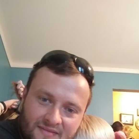 Profile Picture of Justin Ashton (@justinashton150) on Poshmark