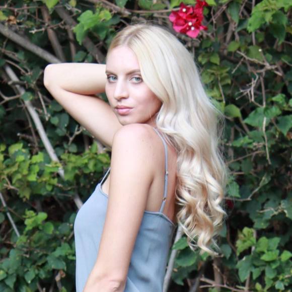 Profile Picture of Maya Dyaro (@mayadyaro) on Poshmark