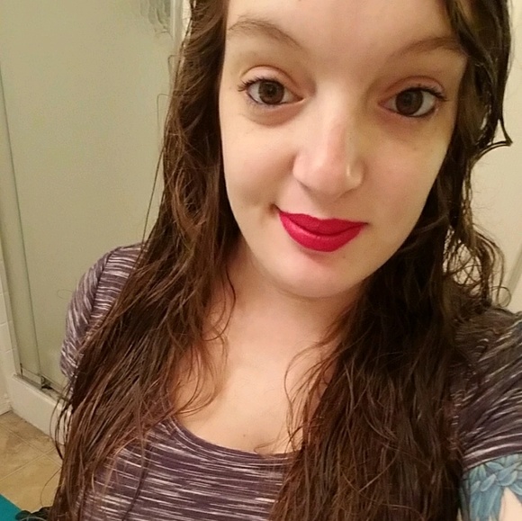 Profile Picture of Tabitha Nichols (@tabsx13) on Poshmark