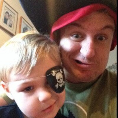 Profile Picture of John Cunliffe (@j0nbassman) on Twitter