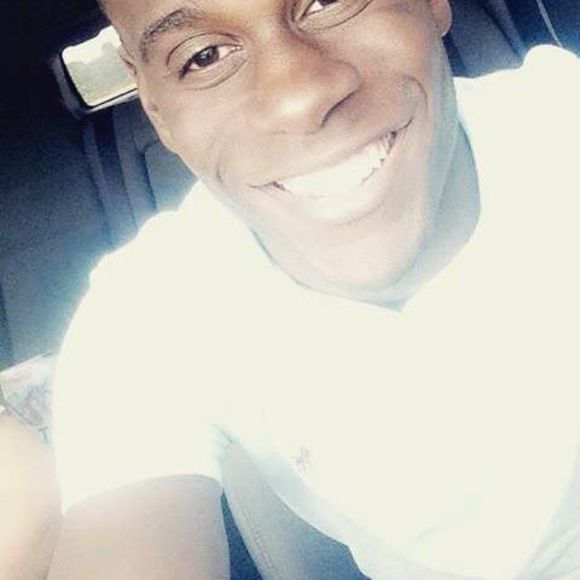 Profile Picture of Aaron Edwards (@aaronedwards10) on Poshmark