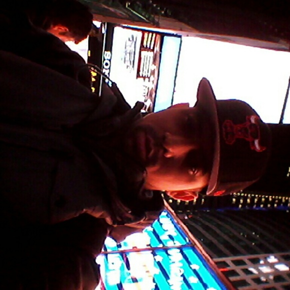 Profile Picture of Alvin luis Monegro (@alvinmonegro07) on Poshmark