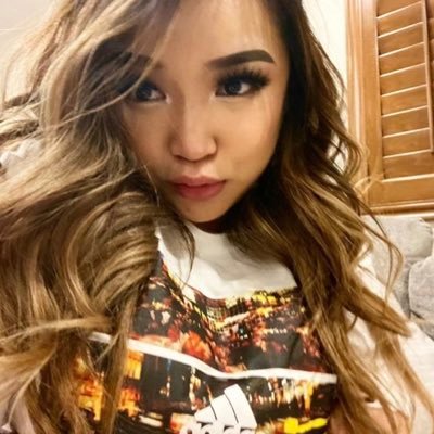 Profile Picture of Michelle Carlton (@michellecarl22) on Twitter