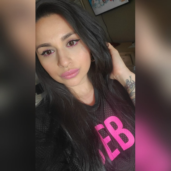 Profile Picture of Cristal Jimenez (@cjimenez90) on Poshmark