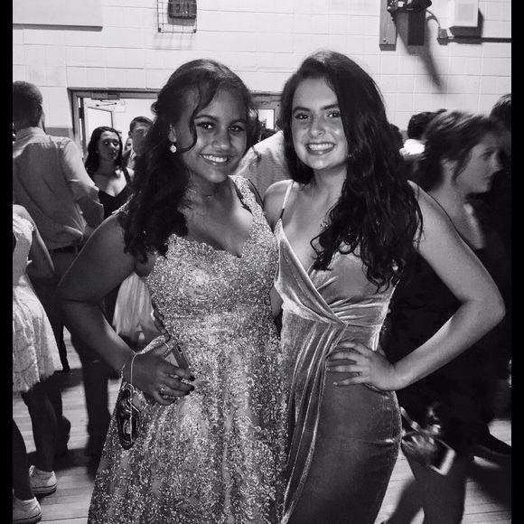 Profile Picture of Harlyn Pickens (@harlyn_pickens) on Poshmark