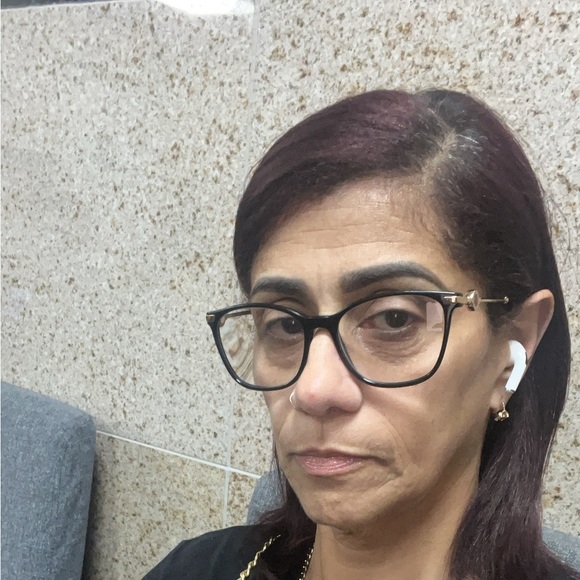 Profile Picture of María Amaro (@mariaamaro176) on Poshmark