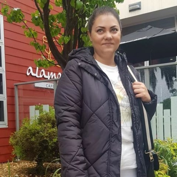 Profile Picture of Libra Libra (@mona_amirpour) on Poshmark