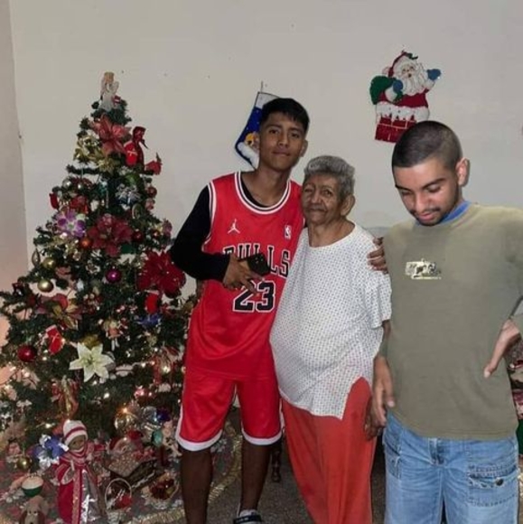 Profile Picture of Alejandro Rangel (@mr0205200617) on Poshmark