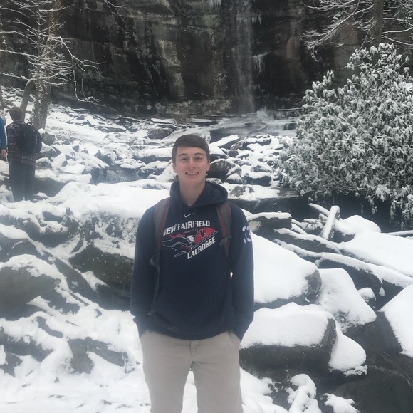 Profile Picture of Jesse Scalesi (@jdscalesi) on Poshmark