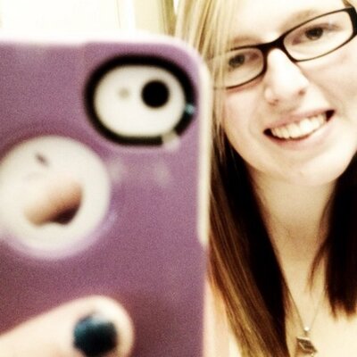 Profile Picture of Alyssa Swartz (@theneonngirl) on Twitter