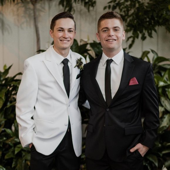 Profile Picture of Luke Strawhecker (@lukestraw) on Poshmark