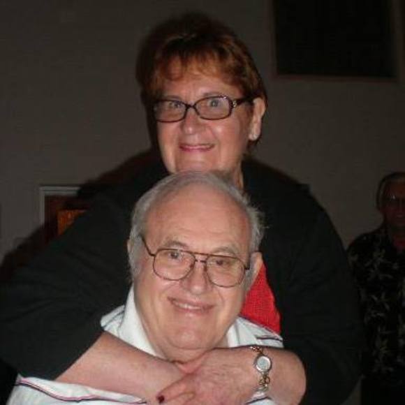 Profile Picture of Susan Muniak (@suejoysue) on Poshmark