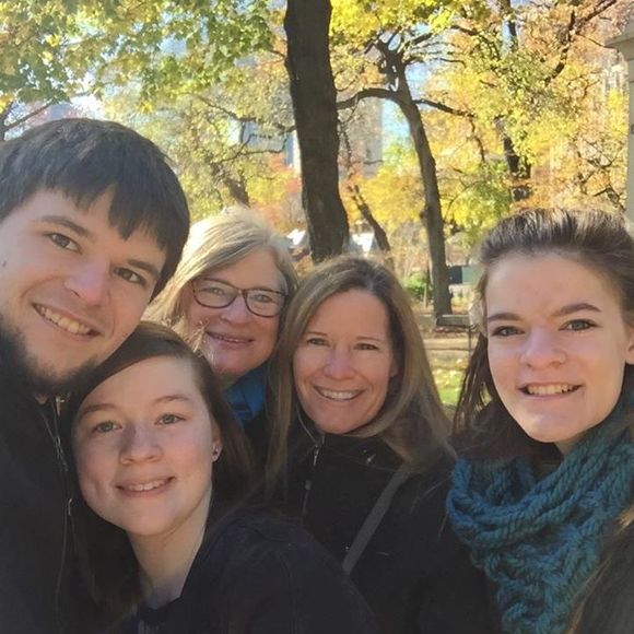 Profile Picture of Ava Rheams (@rheaak9) on Poshmark