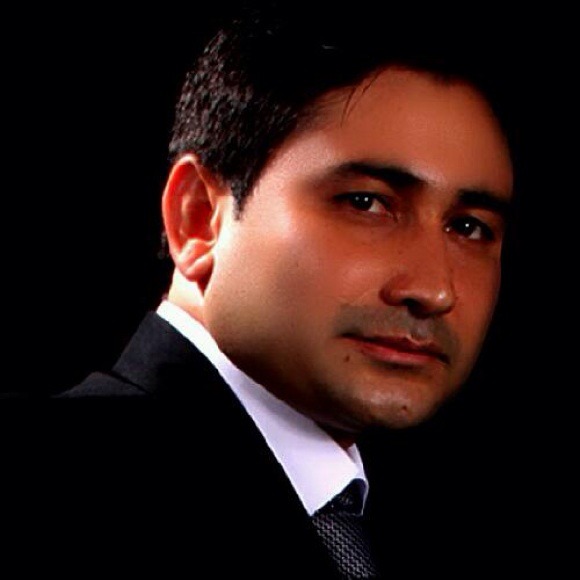 Profile Picture of M Riahi (@mriahi) on Poshmark