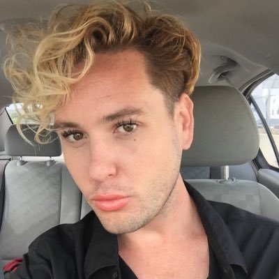 Profile Picture of Brett Anthony Luna (@itsbrettduh) on Twitter