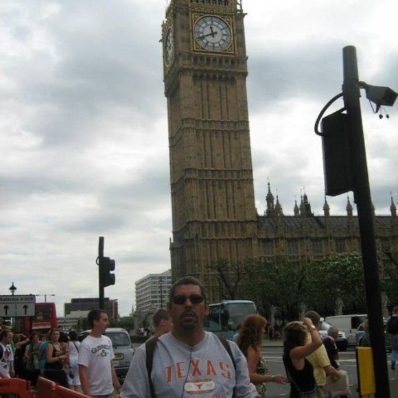 Profile Picture of Flavio rene Saenz romero (@frsr63) on Poshmark