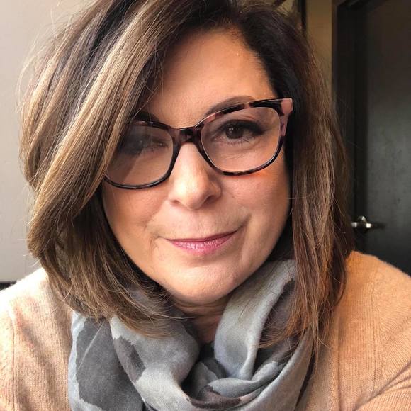 Profile Picture of Vicki Rosenast (@vrosenast) on Poshmark