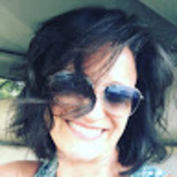 Profile Picture of Roxanne m. Kemp (@trailrox) on Poshmark