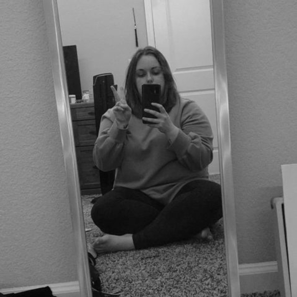 Profile Picture of Marie Dacy (@mdacy1226) on Poshmark