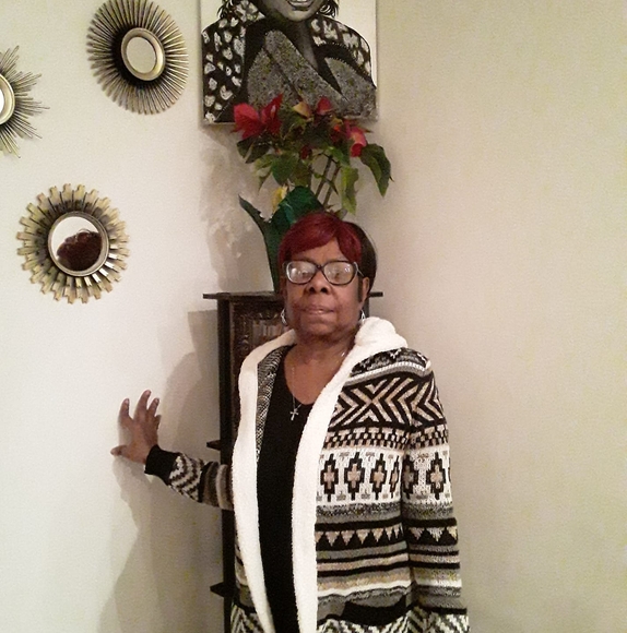 Profile Picture of Denise Potts (@denisepotts1954) on Poshmark