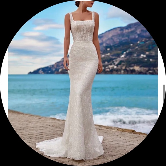 Profile Picture of Ellen Toscano (@ellabellabanana) on Poshmark