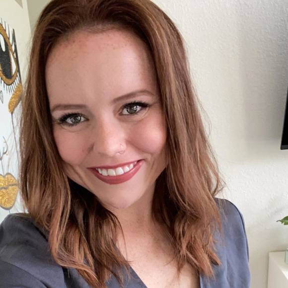 Profile Picture of Haley Mcelroy (@haleymce) on Poshmark