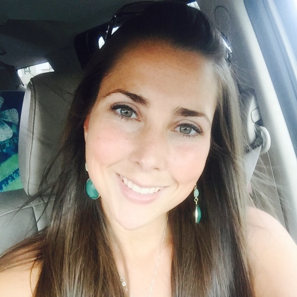 Profile Picture of Carrie Reese (@reesepiece35) on Poshmark