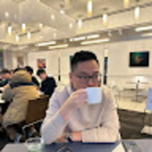 Profile Picture of Jason Zhu (@jasonzhu157) on Poshmark