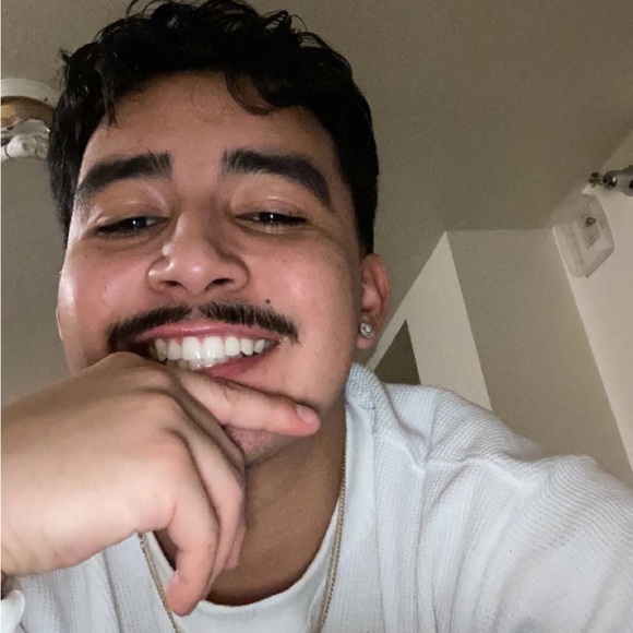 Profile Picture of Rudy Pena (@rudyp1420) on Poshmark