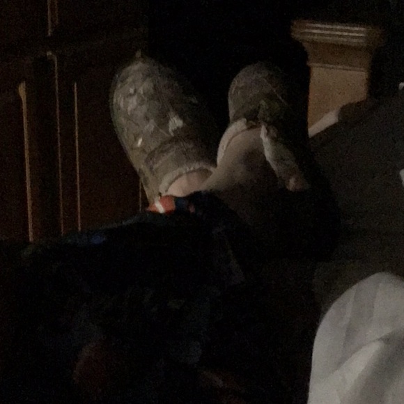 Profile Picture of Philip Gordon (@sickofbugs) on Poshmark