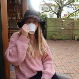 Profile Picture of Jo (@JoHowells13) on Twitter
