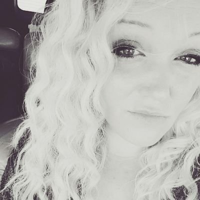 Profile Picture of Kelli Meyer (@0kellijean0) on Twitter