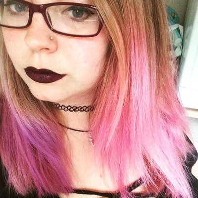 Profile Picture of Megany Stella Roseon Twitter