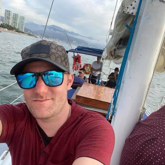 Profile Picture of Brad Harvey (@bradlyharvey) on Poshmark