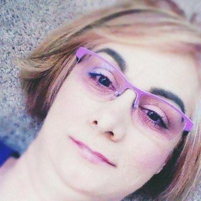 Profile Picture of Tracy Hoye (@purplefly1003) on Twitter