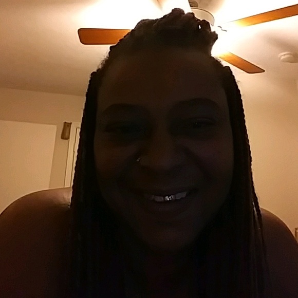 Profile Picture of Angela Tidwell (@msangela69) on Poshmark