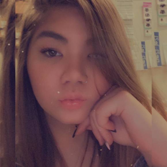 Profile Picture of Alexis Mcnabb (@alexismcnabb) on Poshmark