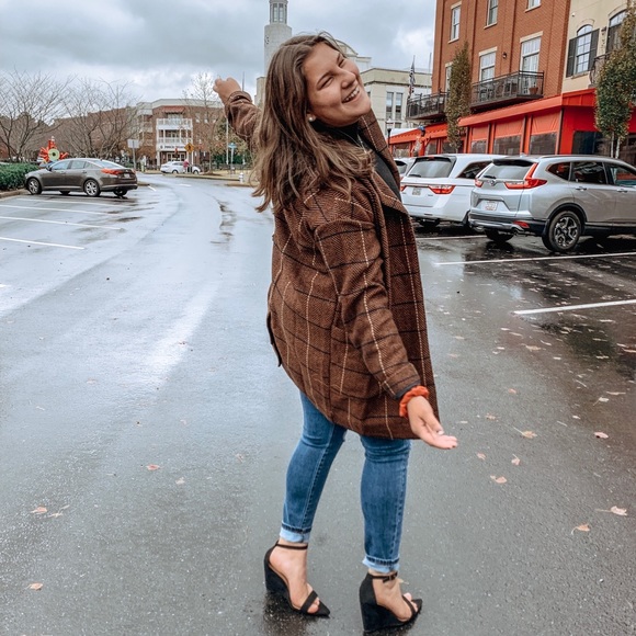 Profile Picture of Gabriela Cryan (@gabyncryan) on Poshmark