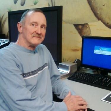 Profile Picture of JOHN HENAULT (@lenokeficek) on Twitter